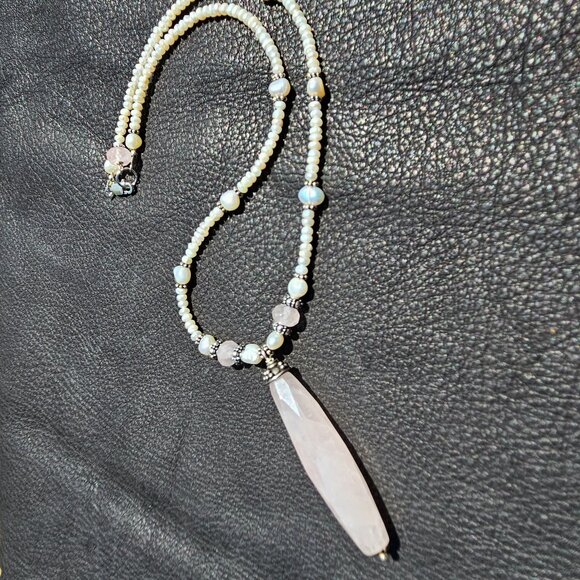 Rose Quartz and Freshwater Pearl Necklace - Picture 5 of 8